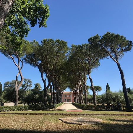 Villa Berloni Resort Candelara Bagian luar foto